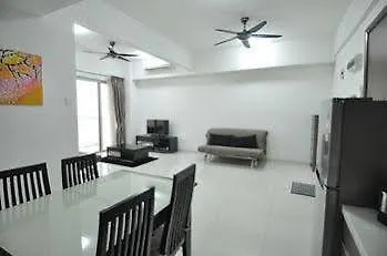 The Best Klcc View @ Regalia Residences Kuala Lumpur Apartment